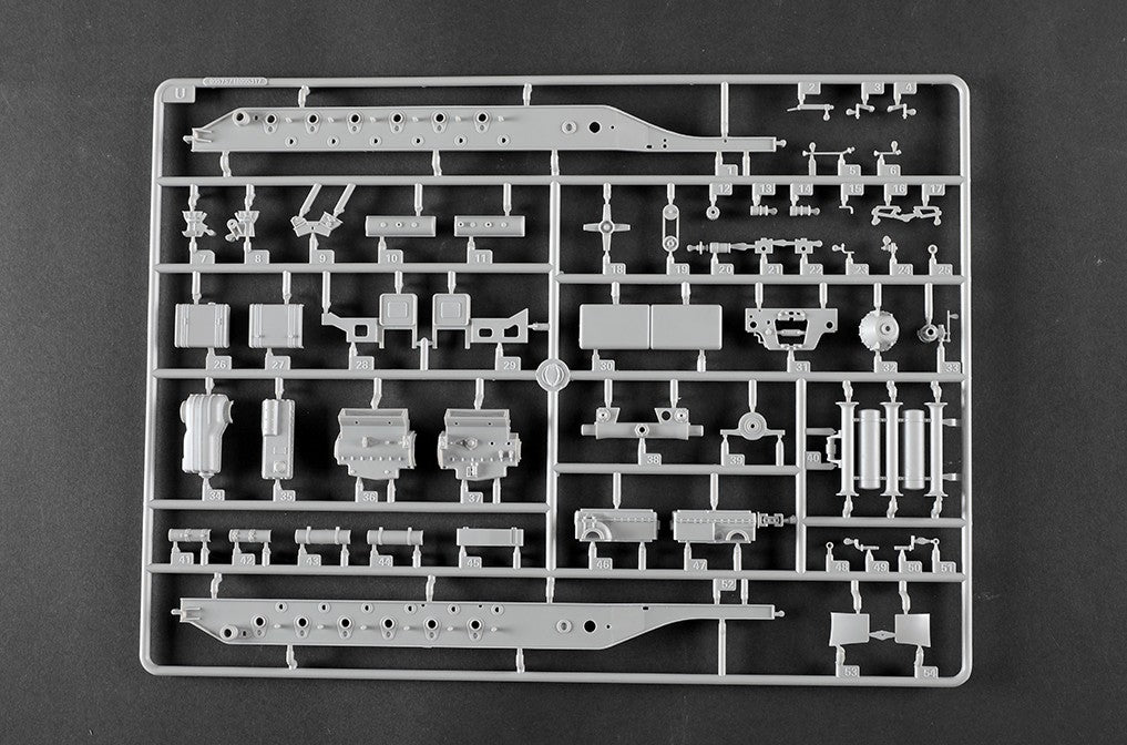 Grapa D de la maqueta del Sd.Kfz.9 Famo en escala 1:35 de Trumpeter con referencia 09575