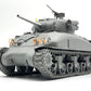 Foto frontal izquierda de la maqueta del Sherman M4A1 Late en escala 1:35 de Border Model con referencia BT-056