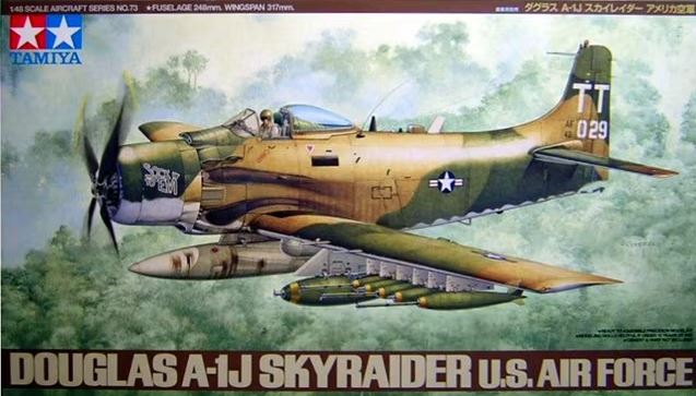 TAMIYA (1/48) Douglas A-1J Skyraider - U.S. Air Force