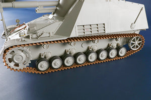 Tren de rodaje de la maqueta del cazacarros alemán Sd.Kfz.164 Nashorn en escala 1:16 de Trumpeter referebcia 00954