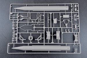 TRUMPETER (1/35) Soviet (9P117M1) Launcher with R17 Rocket of 9K72 Missile Complex "Elbrus" (Scud B)
