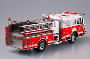 TRUMPETER (1/25) American LaFrance Eagle Fire pumper