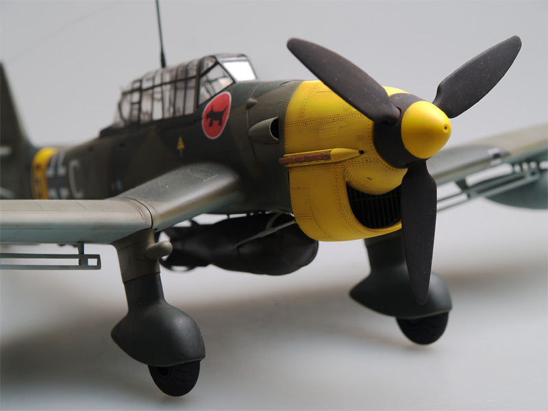 Detalle motor de la maqueta del bombardero alemán Ju-87 B-2 Stuka en escala 1:32 de Trumpeter referencia 03214