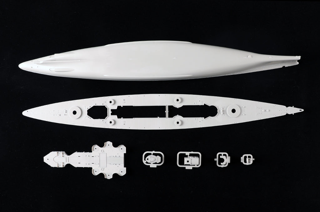Piezas 1 de la maqueta del acorazado alemán Scharnhost en escala 1:350 de Trumpeter referencia 05361