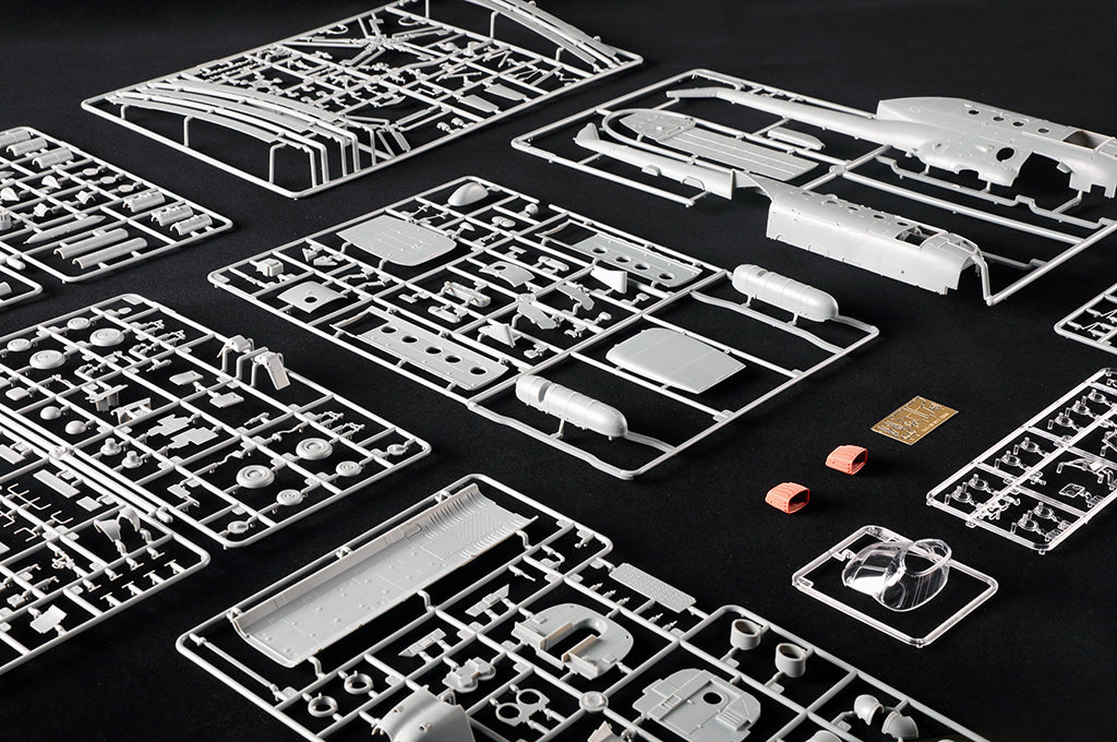 Piezas de la maqueta del helicóptero ruso Mil Mi-8 MTV5 Hip en escala 1:48 de Trumpeter referencia