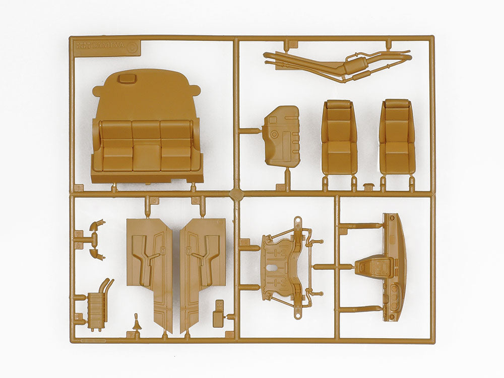 Grapa 3 de la maqueta del Mazda Savanna RX-7 en escala 1:24 de Tamiya referencia 24375