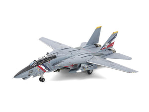 Vista lateral con alas extendidas de la maqueta del caza F-14 D Tomcat en escala 1:72 de Tamiya referencia 60795