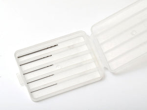 Set de 5 brocas finas que van de 0,3 a 0,8mm ideales para trabajar en plástico o aluminio delgado. De Tamiya, referencia 74044
