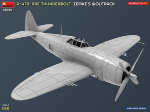 Vista de perfil derecho de la maqueta del P-47D-11RE Razorback Advanced Kit en escala 1:48 de Miniart referencia 48034