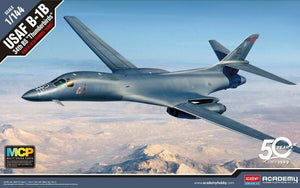 Foto de la portada de la caja de la maqueta del bombardero estratégico norteamericano B-1B en escala 1/144 de Academy referencia 12620