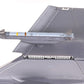 Detalle del ala plegada de la maqueta del caza F-35C en escala 1:72 de Tamiya referencia 60794