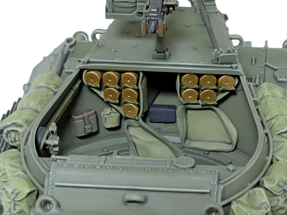 Detalle del interior trasero de la torrreta de la maqueta del cazacarros norteamericano M36 en escala 1:35 de Tamiya referencia 35390