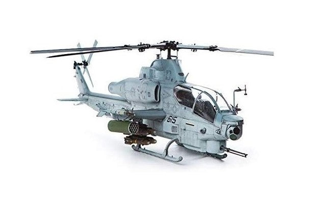 Vista frontal del helicoptero AH-1Z Shark Mouth de Academy a escala 1:35 12127