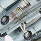 Detalle del tren de aterrizaje de la maqueta del cazabombardero F-16C Block 25/32 Fighting Falcon ANG n escala 1:48 de Tamiya con referencia 61101