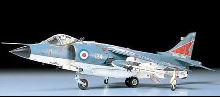 Vista lateral de la maqueta del Hawker Sea Harrier en escala 1:48 de Tamiya con referencia 61026