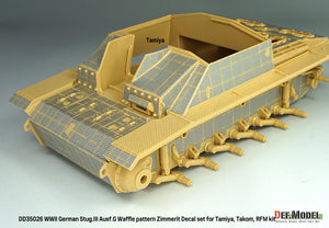 Vista lateral izquierda de la calcas con zimmerit con patrón waffle en maqueta de Tamiya del cazacarros alemán Stug III G en escala 1:35 de Def Model referencia 35024