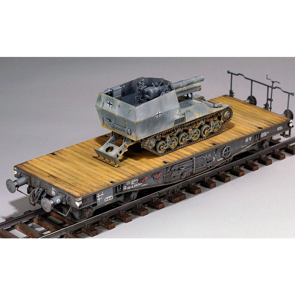 Foto trasera del set del obús autopropulsado alemán y plataforma de carga de ferrocarril en escala 1:35 de Zimi Model referencia 35076