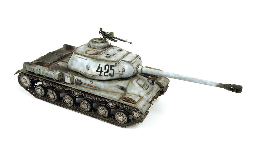 Foto lateral de la maqueta del tanque soviético IS-2 UZTM de 1944 en escala 1:35 de Zvezda referencia 3708