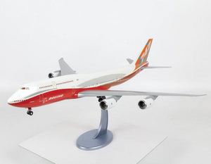 ZVEZDA (1/144) Civil Airliner Boeing 747-8