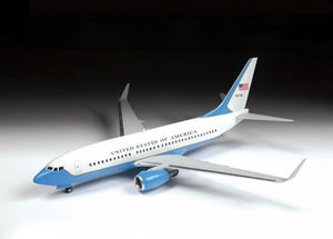 ZVEZDA (1/144) Airliner Boeing 737-700/C-40B