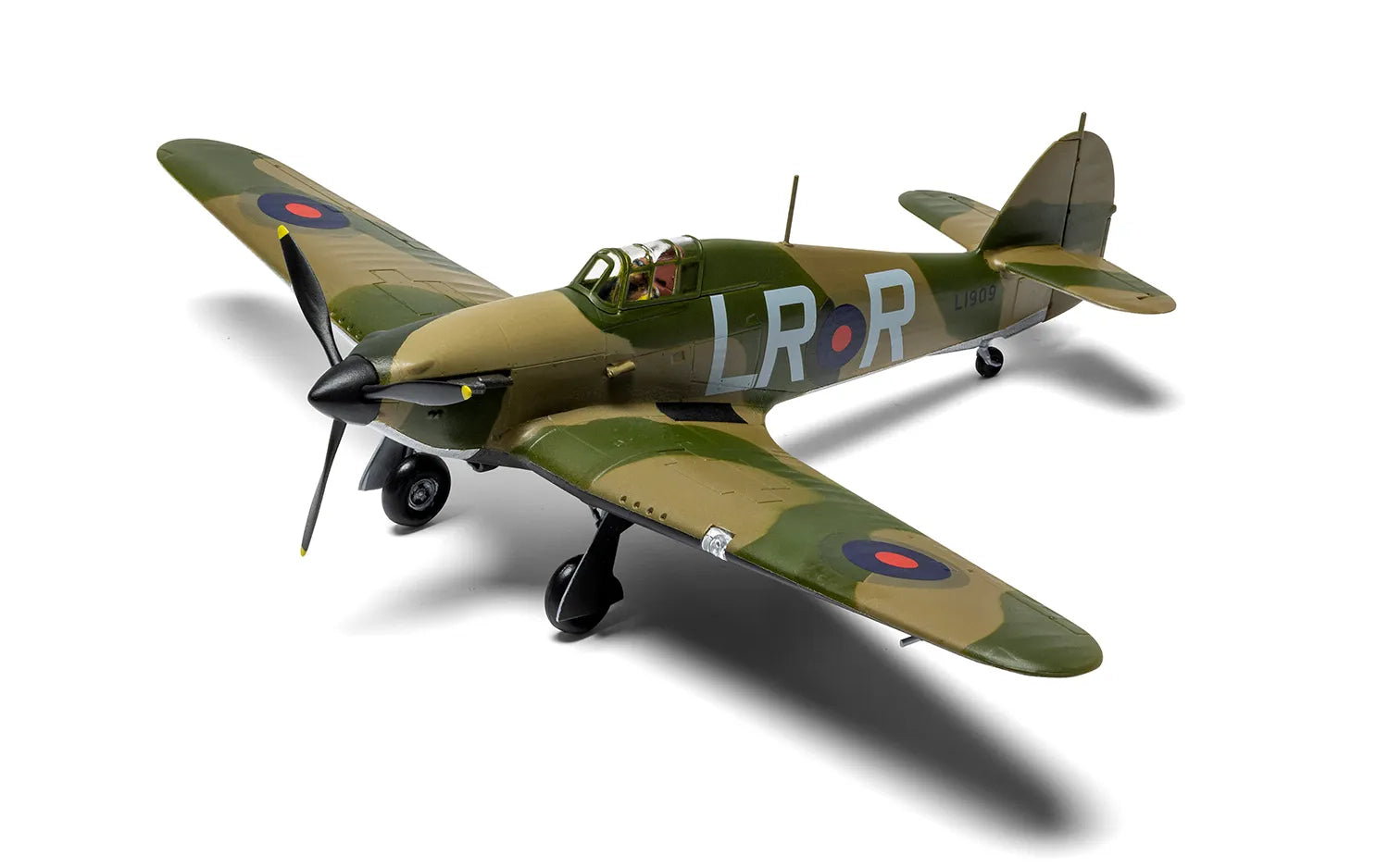 Foto lateral con decoración 2 de la maqueta del caza británico Hawker Hurricane Mk.I en escala 1:72 de Airfix referencia A02067A