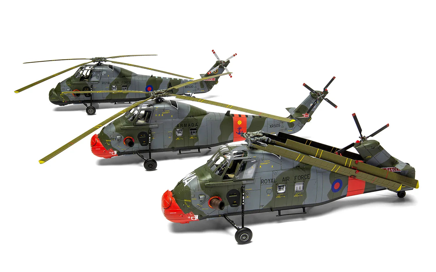 Foto de las tres decoraciones con las hélices desplegadas de la maqueta del helicóptero Westland Wessex HC2 en escala 1:72 de Airfix referencia A04068