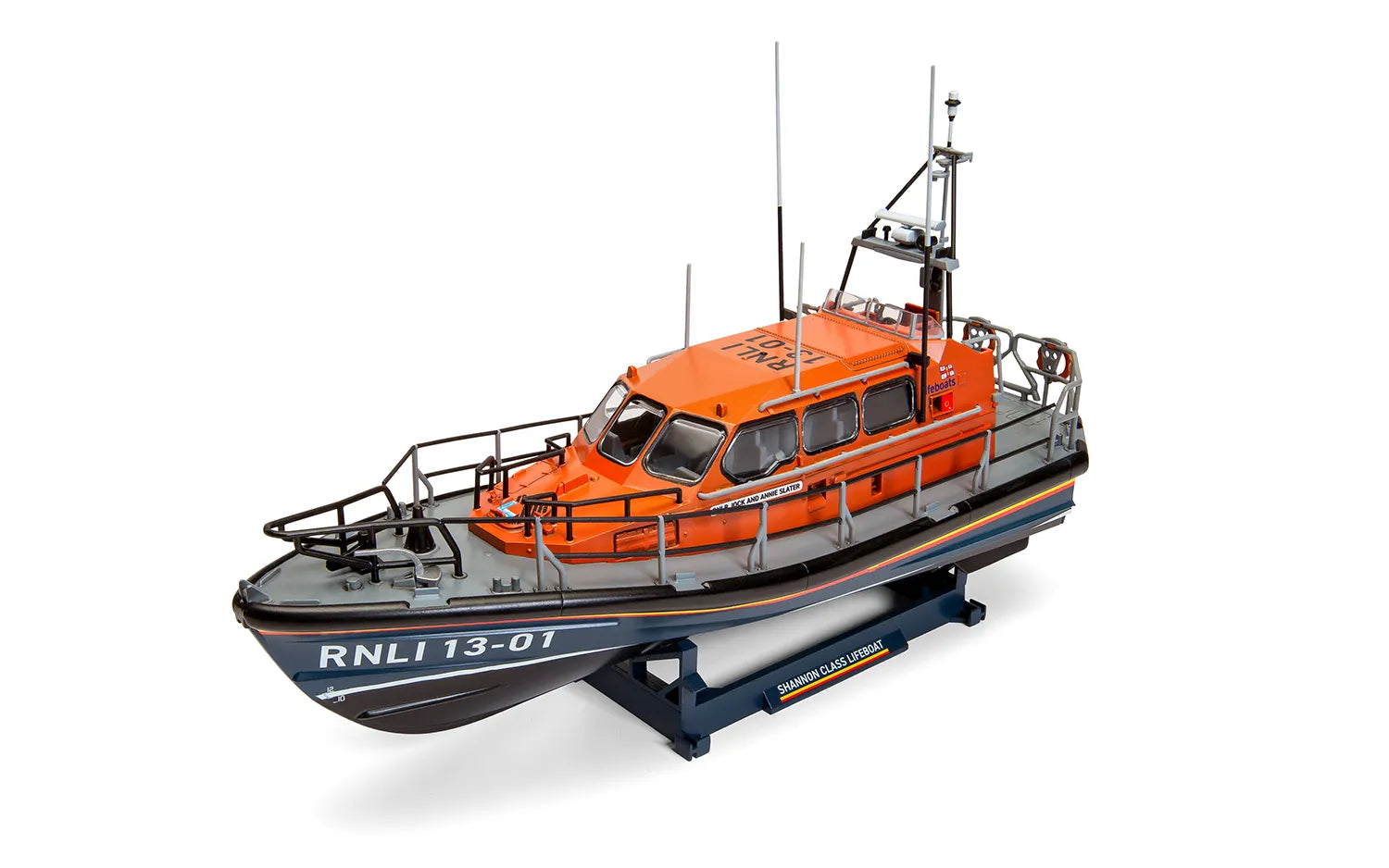 Vista lateral de la maqueta de la lancha de salvamento RNLI Shannon en escala 1:72 de Airfix referencia 