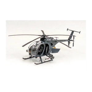 Foto delantera de la maqueta del helicóptero norteamericano AH-6J Little Bird en escala 1:35 de Zimi Model referencia 50001