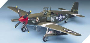 ACADEMY (1/72) P-51B Mustang