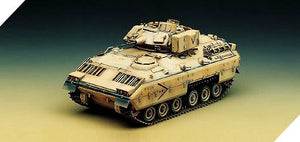 ACADEMY (1/35) M2 Bradley U.S. Army Infantry Fighting Vehicle