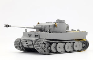 BORDER MODEL (1/35) Tiger I Erstproduktion s.Pz.Abt.  502 Leningrader Gebiet 1942/43 Winter