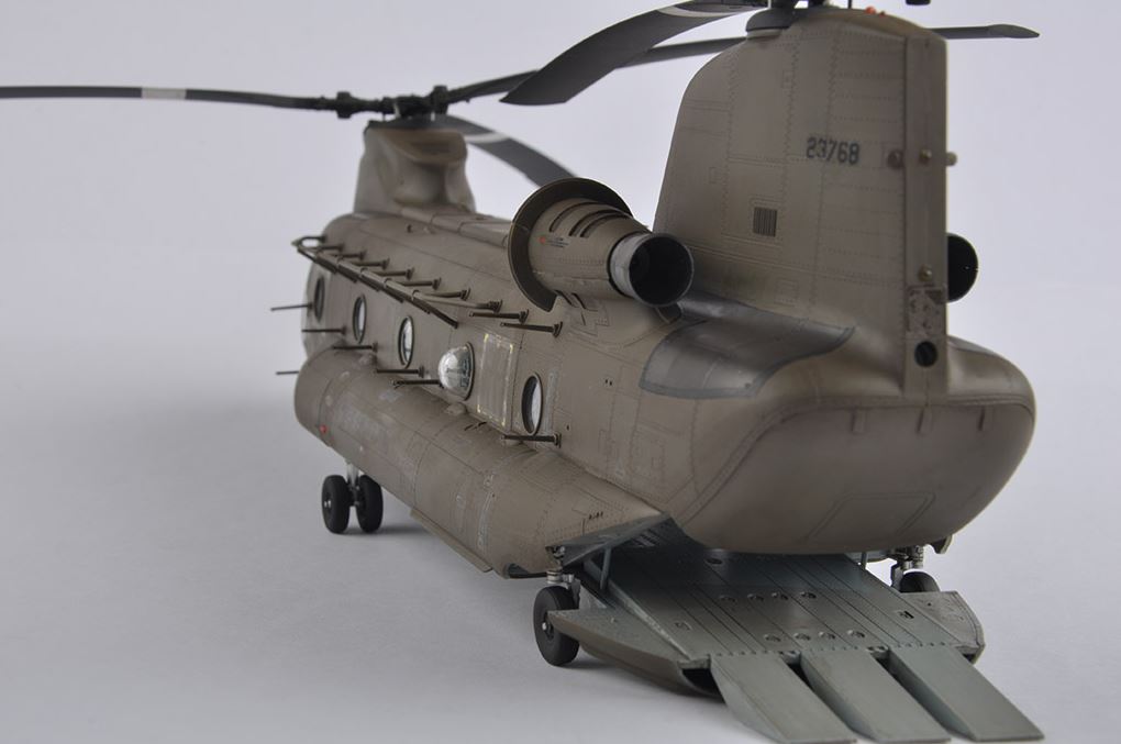 Maqueta Helicóptero CH-47D Chinook Revell