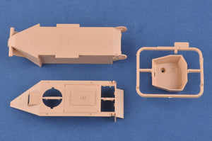 HOBBYBOSS (1/35) Char soviétique D-38