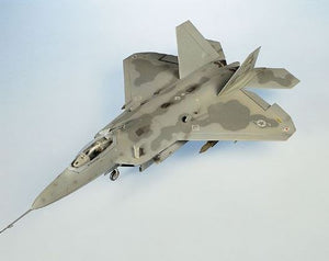 ITALERI (1/72) F-22 Raptor