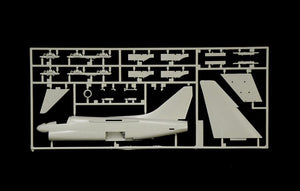 ITALERI (1/72) A-7E Corsair II