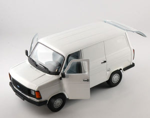 ITALERI (1/24) Ford Transit MK.II