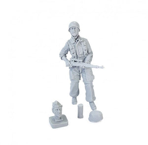 ALPINE (1/35) British Armored Crew SET (2 FIGS & PUPPY)
