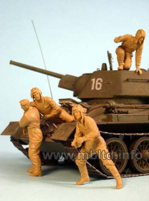 MASTER BOX (1/35) Sauvetage ! - Équipage de char russe Koursk, 1943