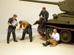 MASTER BOX (1/35) Russian Tankmen 1943-44