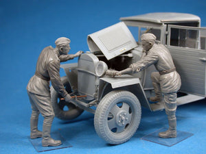 MINIART (1/35) Red Army Drivers