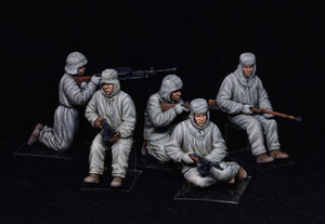 MINIART (1/35) Soviet Assault Infantry Winter Camouflage Cloaks