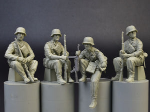 MINIART (1/35) German Soldiers at Rest Special Edition