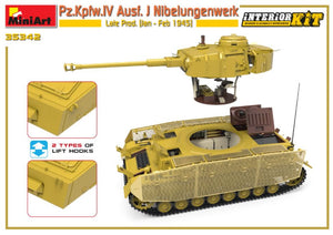MINIART (1/35) Pz.Kpfw.IV Ausf. J Nibelungenwerk Late Prod. (Gennaio-febbraio 1945) con interni