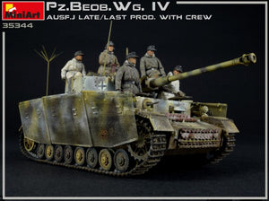 MINIART (1/35) Pz.Beob.Wg.IV Ausf. J Late/Last Prod. 2in1 with Crew
