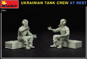 MINIART (1/35) Equipaggio di carro armato ucraino a riposo