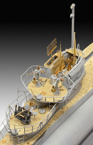 REVELL (1/72) German Submarine Type VII C/41 Platinum Edition