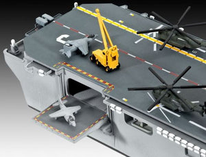 REVELL (1/700) Flugzeugträger der USS WASP-Klasse