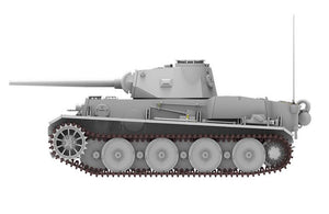 MODELLINO DI UN CAMPO DI SEGALE (SCALA 1/35) Pz.Kpfw.VI (7,5 cm) Ausf.B (VK36.01) con maglie di binario funzionanti