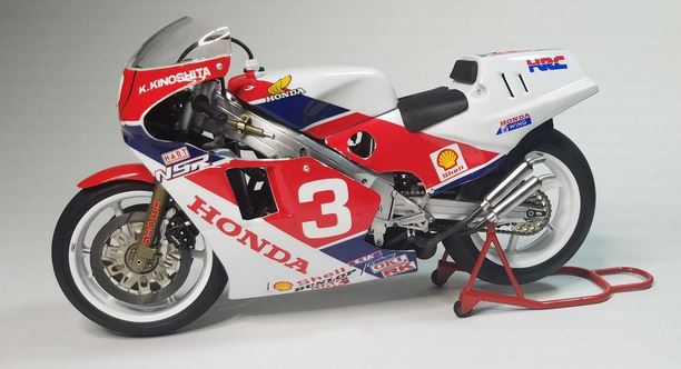 Maquette moto tamiya ref 14054 - Honda NXR 750 - 1986 Paris dakar rally winner - échelle 1:12 - année 1986 - Modélisme