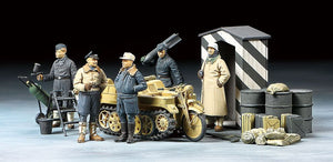 TAMIYA (1/48) German Luftwaffe Crew w/ Kettenkraftrad